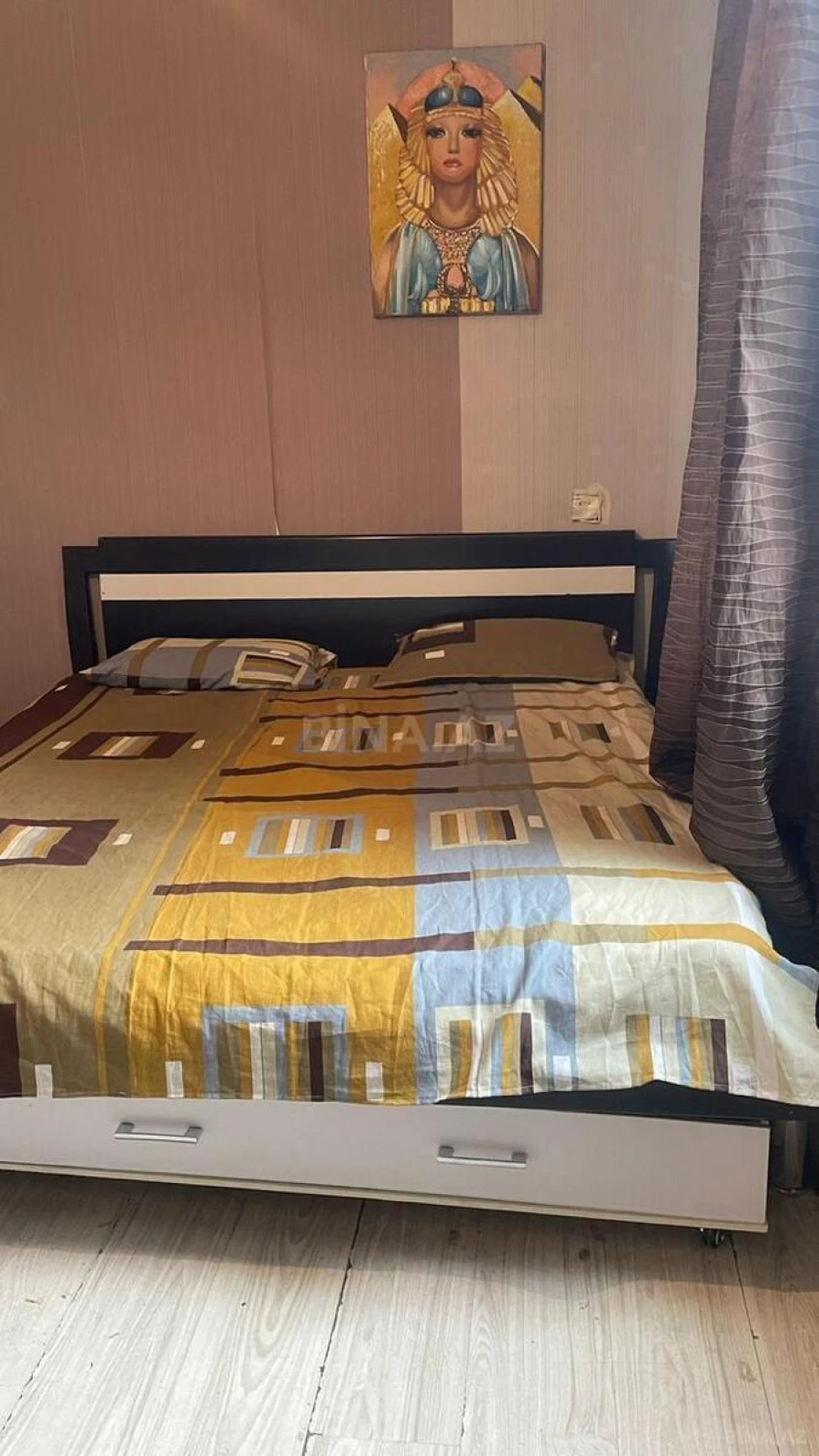 Satılır 9 otaqlı həyət evi 400 m²