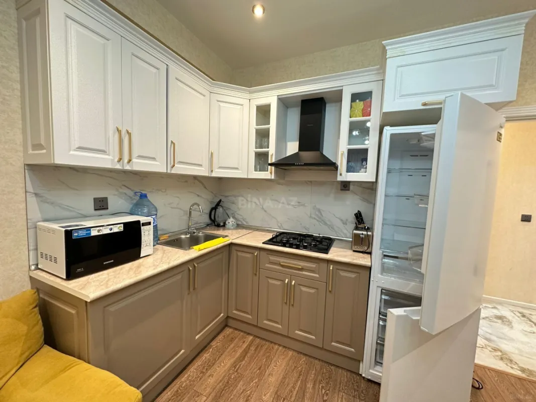 Kirayə verilir 2 otaqlı mənzil 65 m²