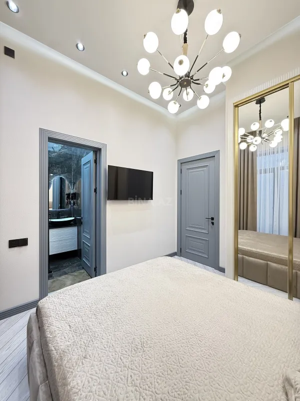 Satılır 5 otaqlı həyət evi 170 m²