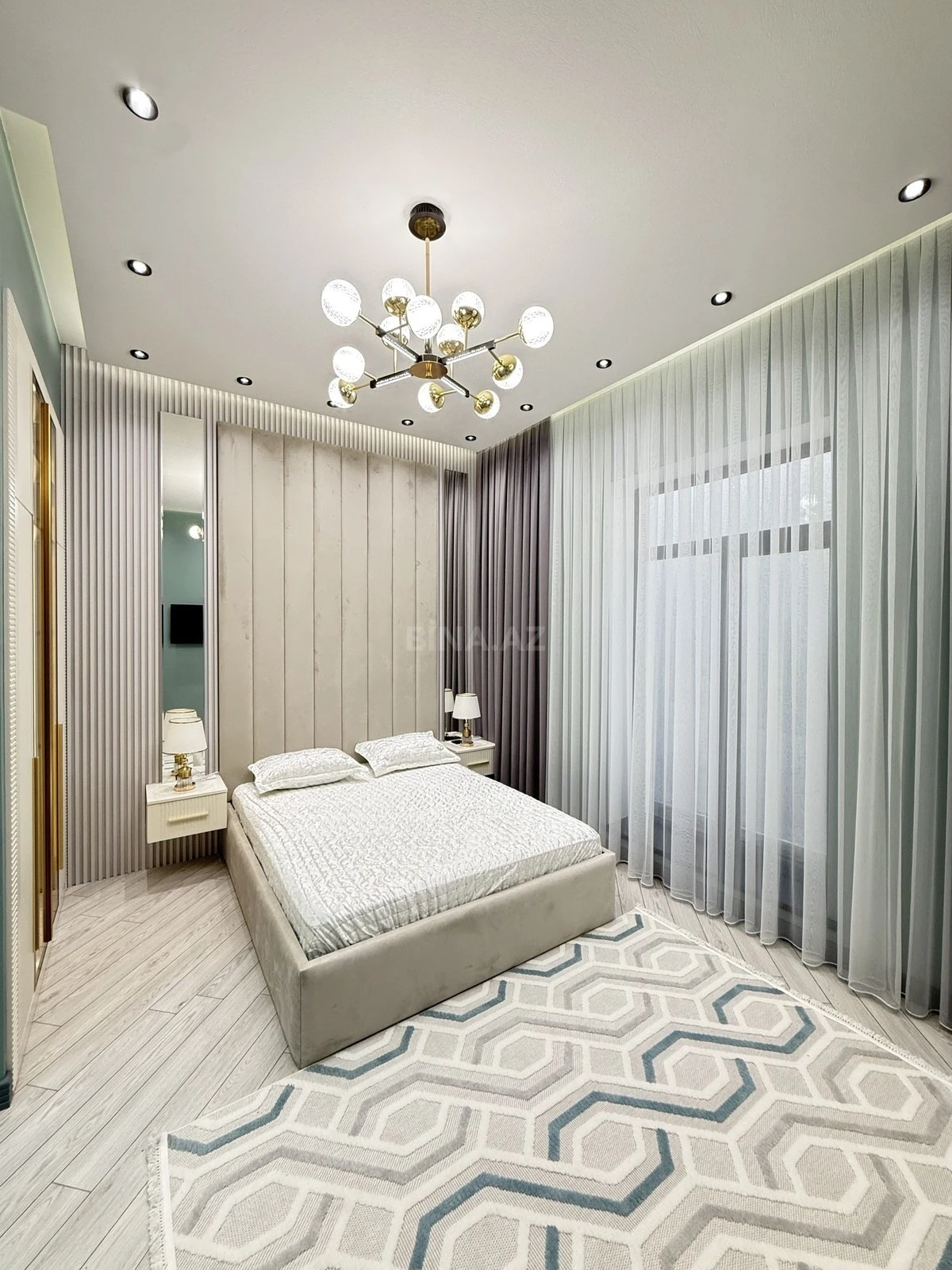 Satılır 5 otaqlı həyət evi 170 m²