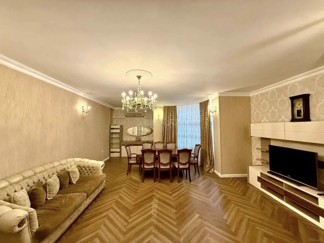 Satılır 3 otaqlı mənzil 123 m²