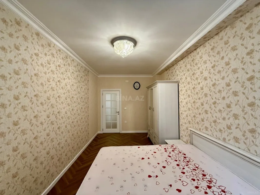 Satılır 3 otaqlı mənzil 123 m²