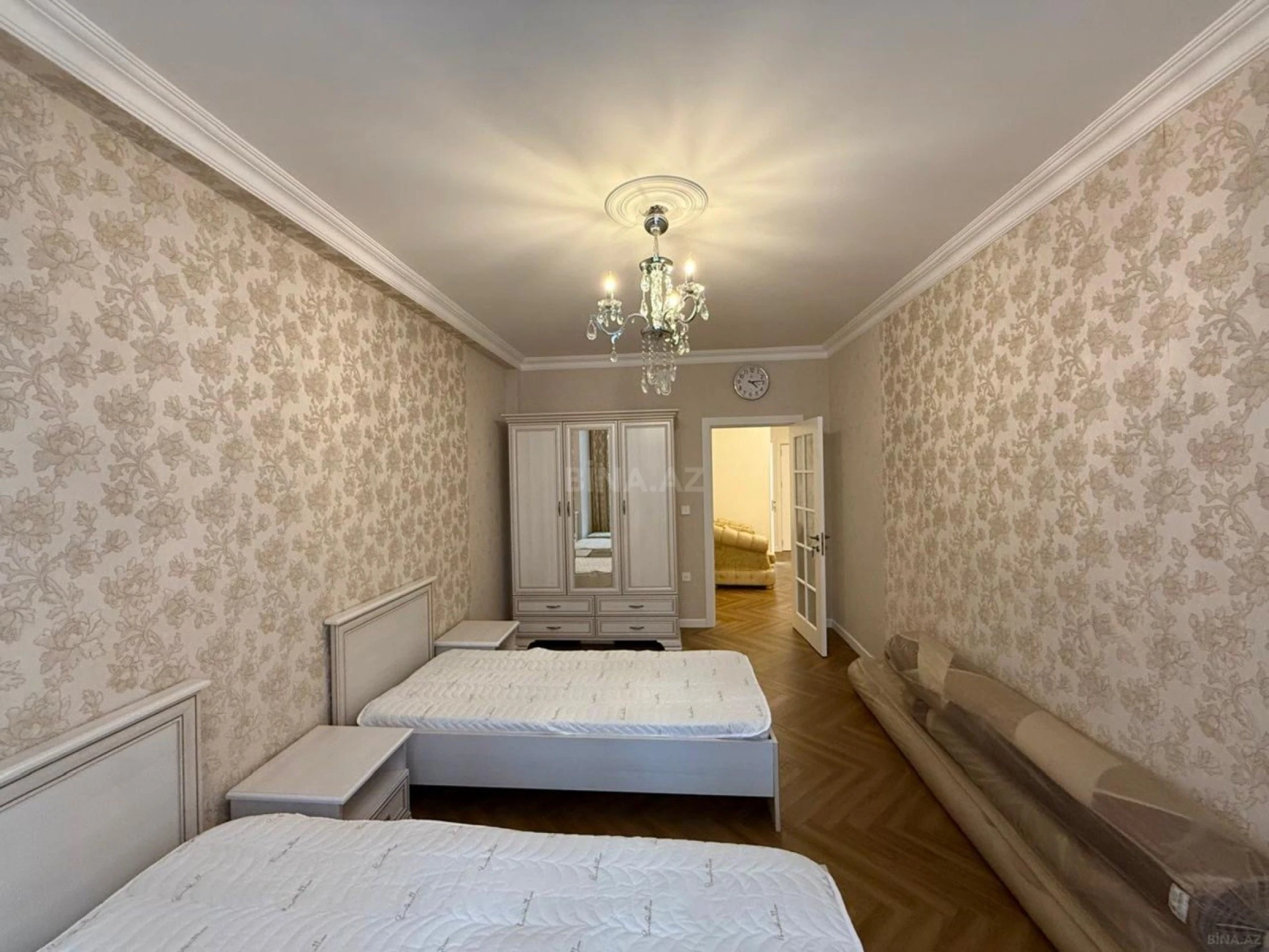 Satılır 3 otaqlı mənzil 123 m²