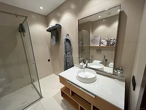 Satılır 1 otaqlı həyət evi 66 m²