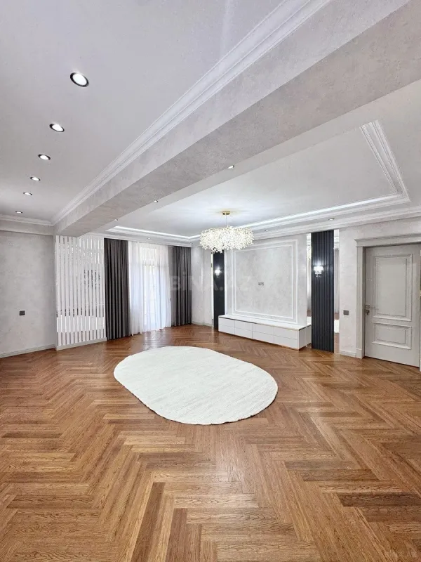 Satılır 3 otaqlı mənzil 140 m²