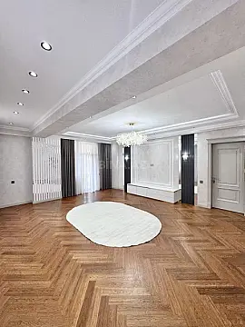 Satılır 3 otaqlı mənzil 140 m²