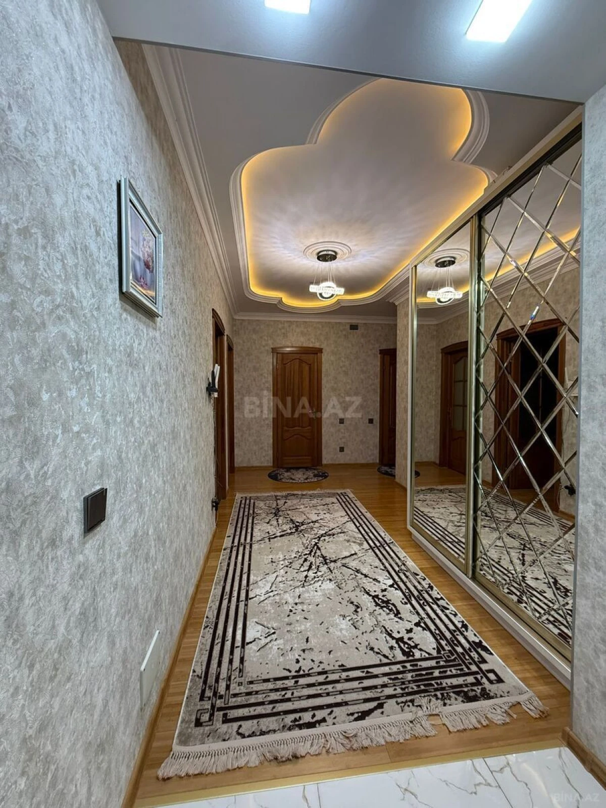 Satılır 3 otaqlı mənzil 120 m²