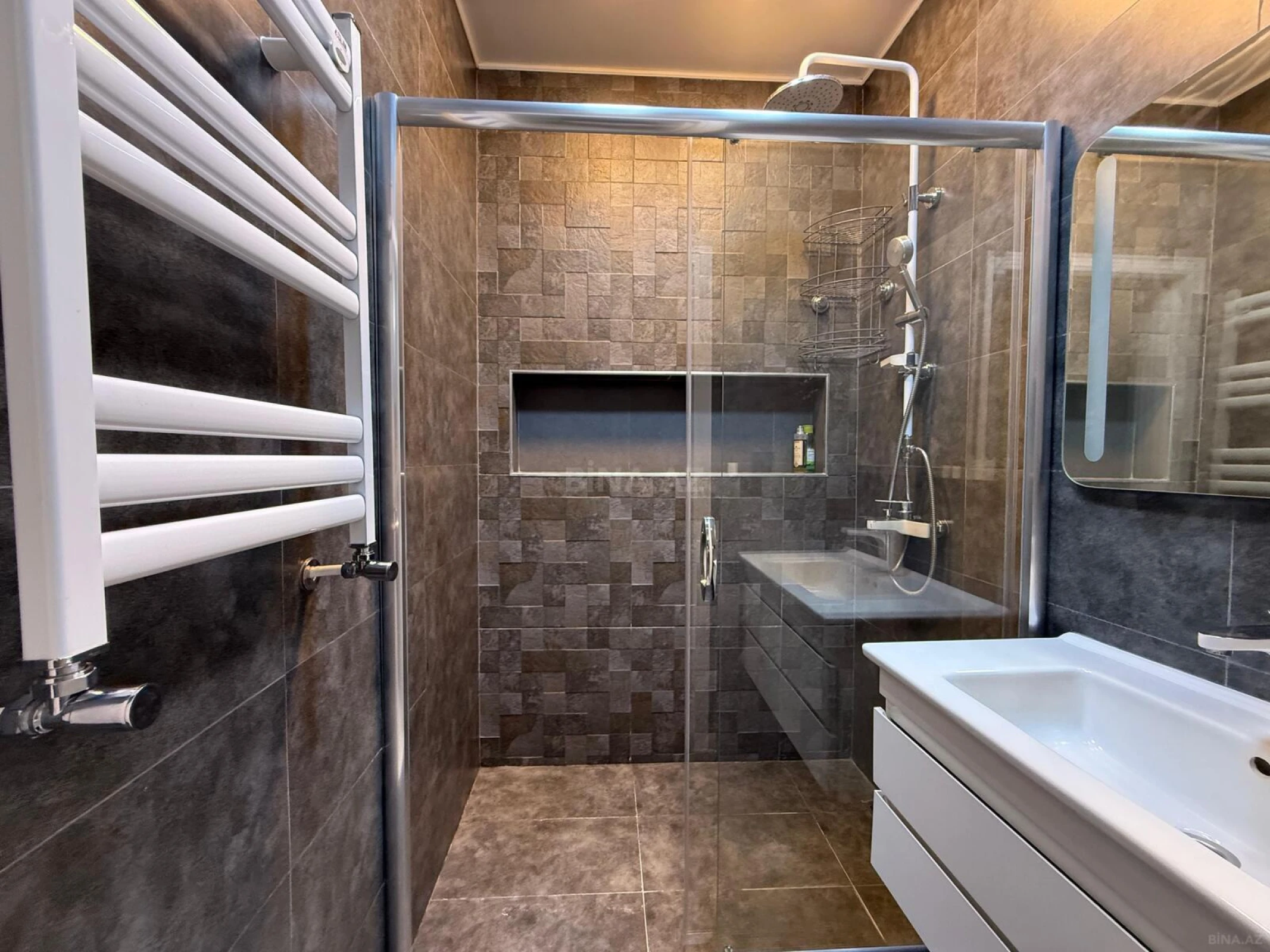 Satılır 3 otaqlı mənzil 95 m²