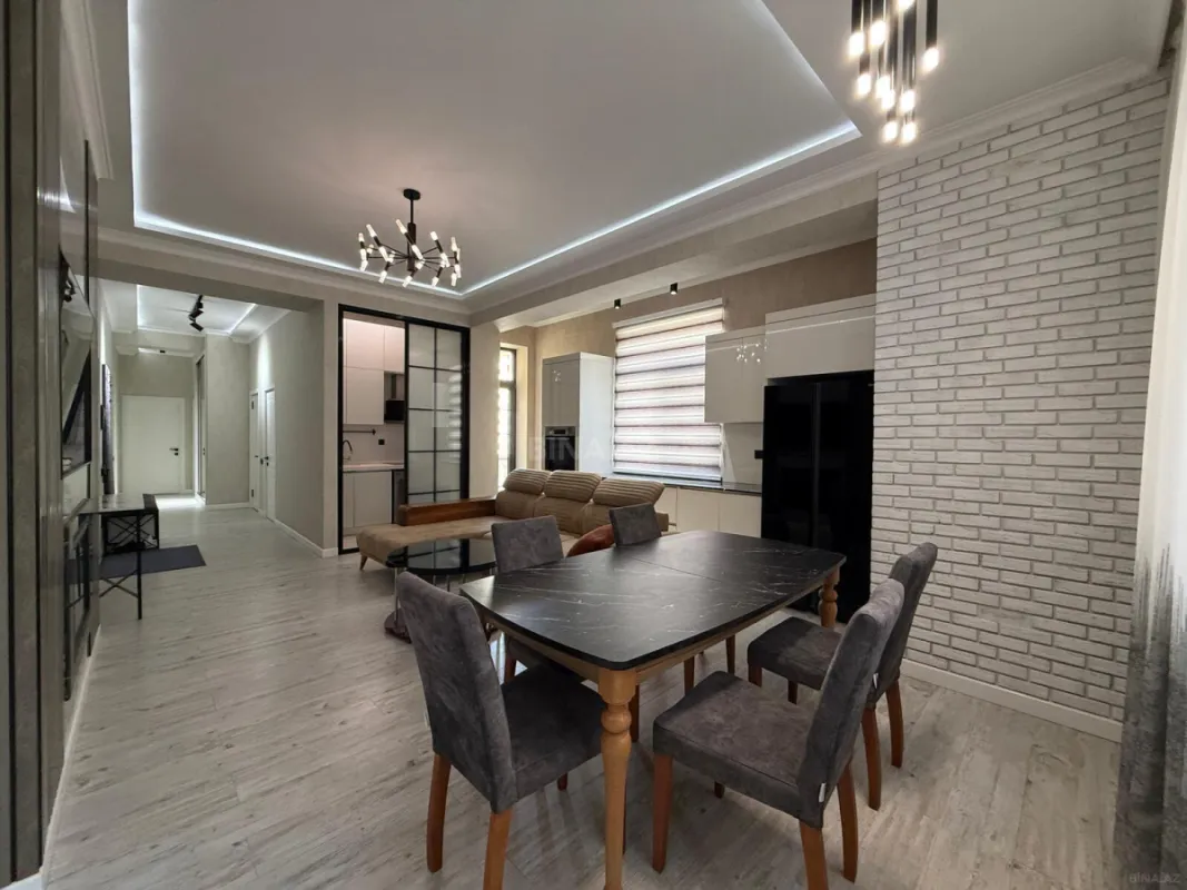 Satılır 3 otaqlı mənzil 95 m²