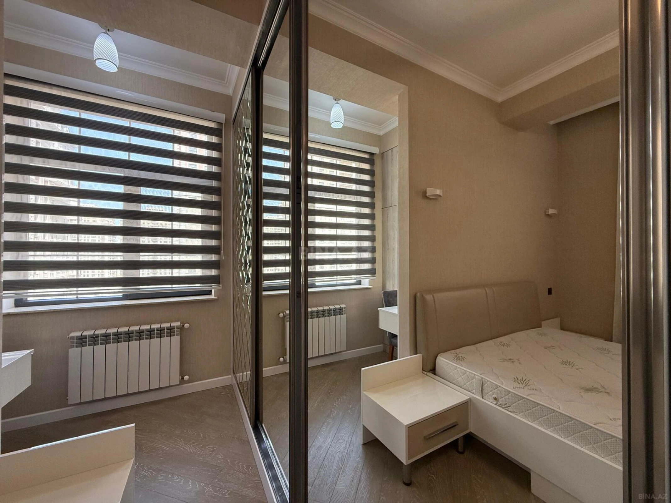 Satılır 3 otaqlı mənzil 95 m²