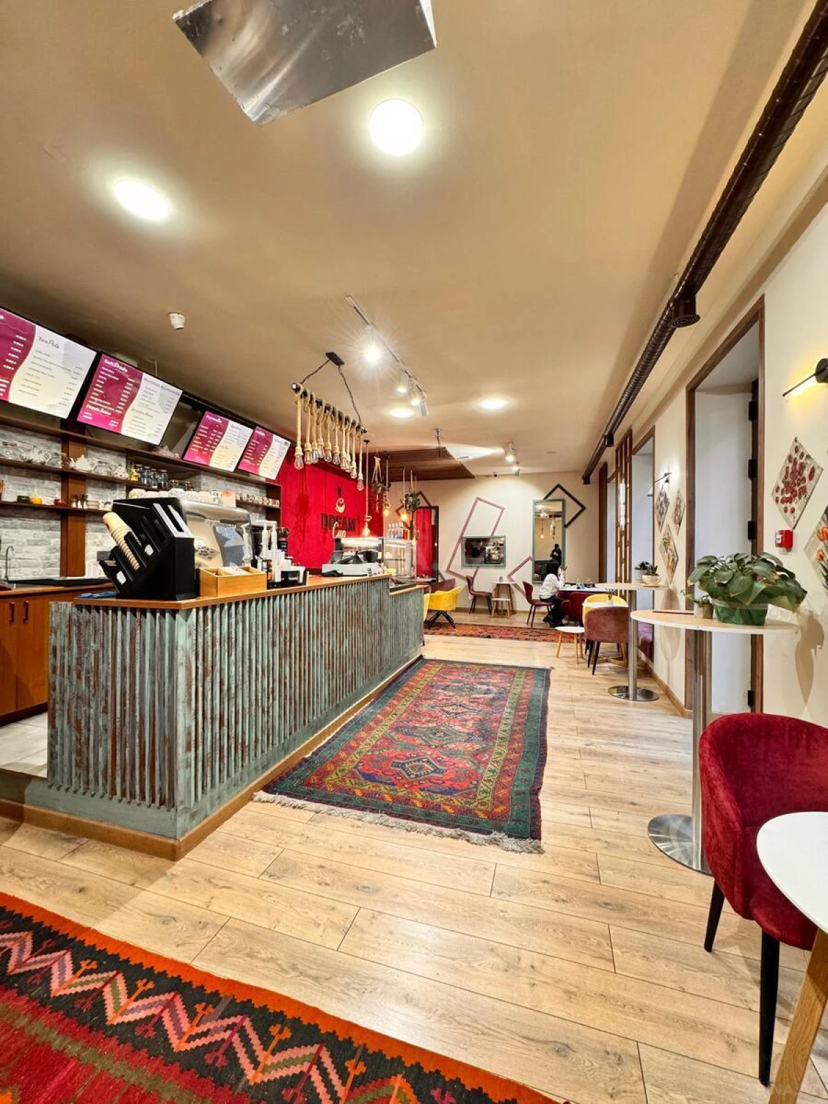 Kirayə verilir obyekt 130 m²