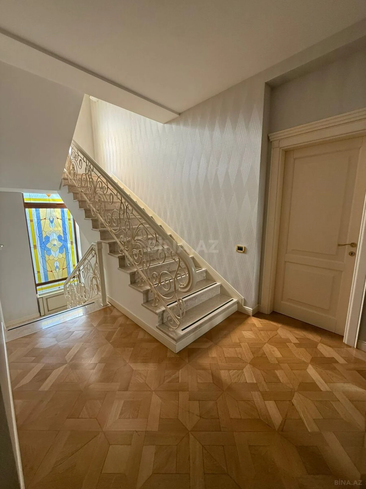 Kirayə verilir 5 otaqlı həyət evi 450 m²