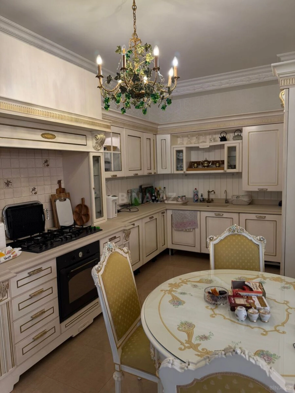 Kirayə verilir 5 otaqlı həyət evi 450 m²