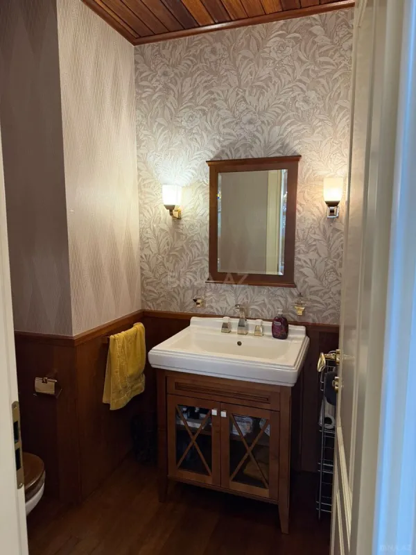 Kirayə verilir 5 otaqlı həyət evi 450 m²