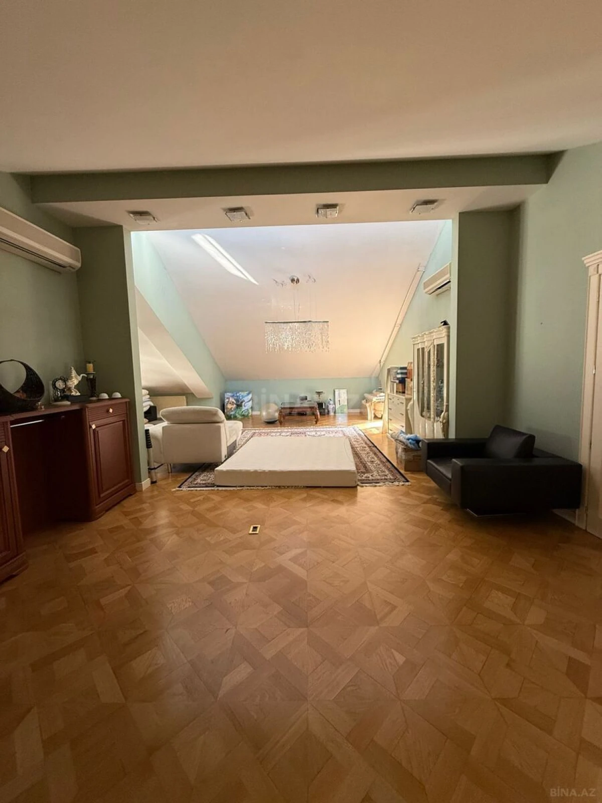 Kirayə verilir 5 otaqlı həyət evi 450 m²