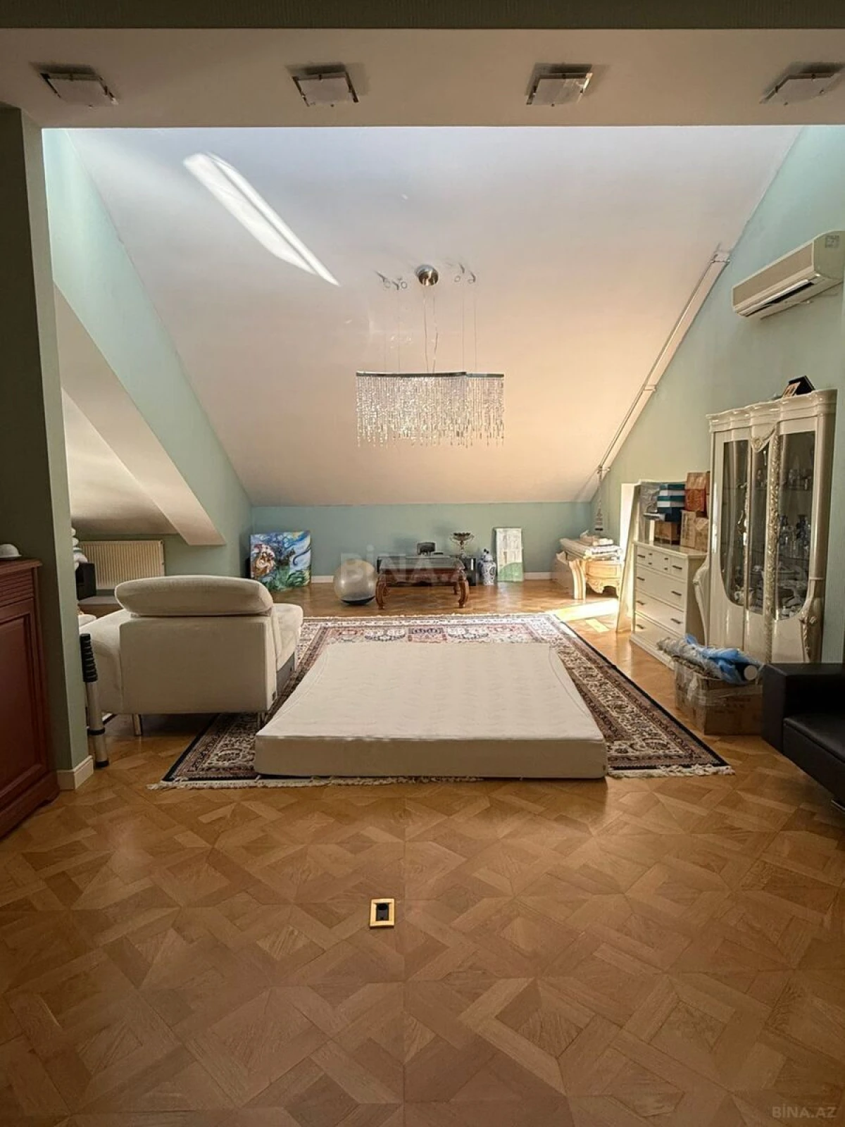 Kirayə verilir 5 otaqlı həyət evi 450 m²