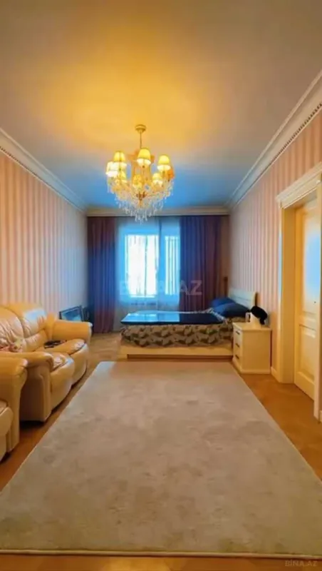 Kirayə verilir 5 otaqlı həyət evi 450 m²