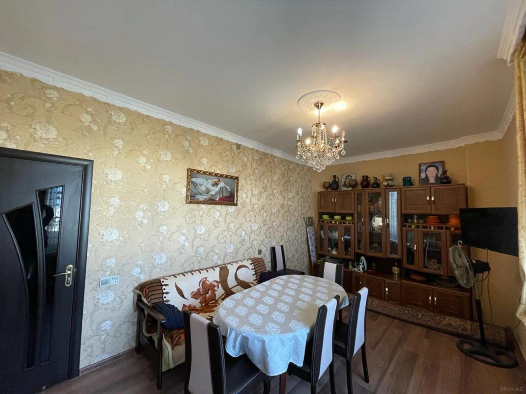 Satılır 4 otaqlı mənzil 110 m²