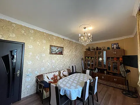 Satılır 4 otaqlı mənzil 110 m² — Bakı, 8-ci mikrorayon 4 otaq 110.00 m²