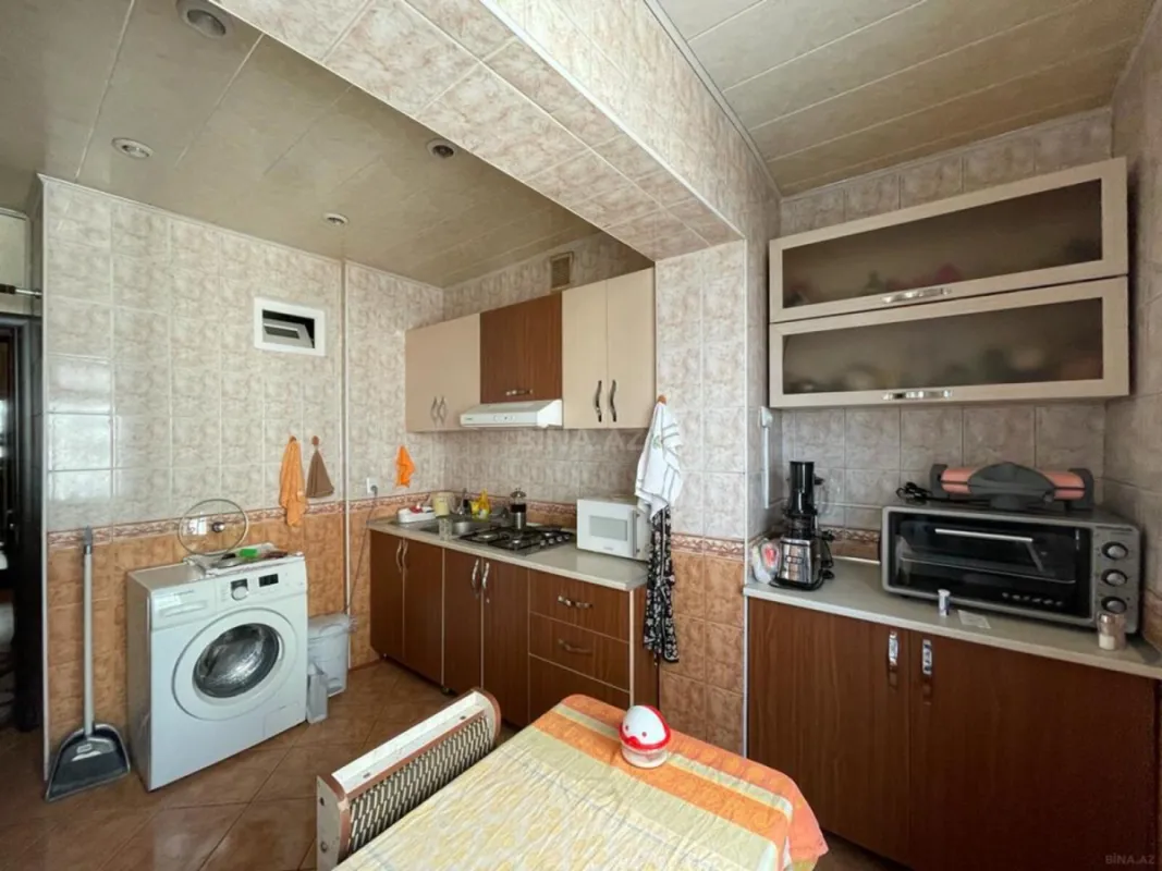 Satılır 4 otaqlı mənzil 110 m²