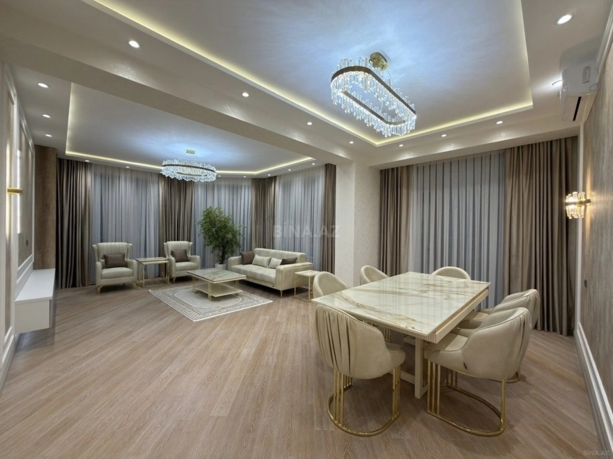 Satılır 3 otaqlı mənzil 141 m²