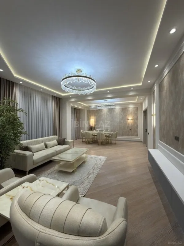 Satılır 3 otaqlı mənzil 141 m²
