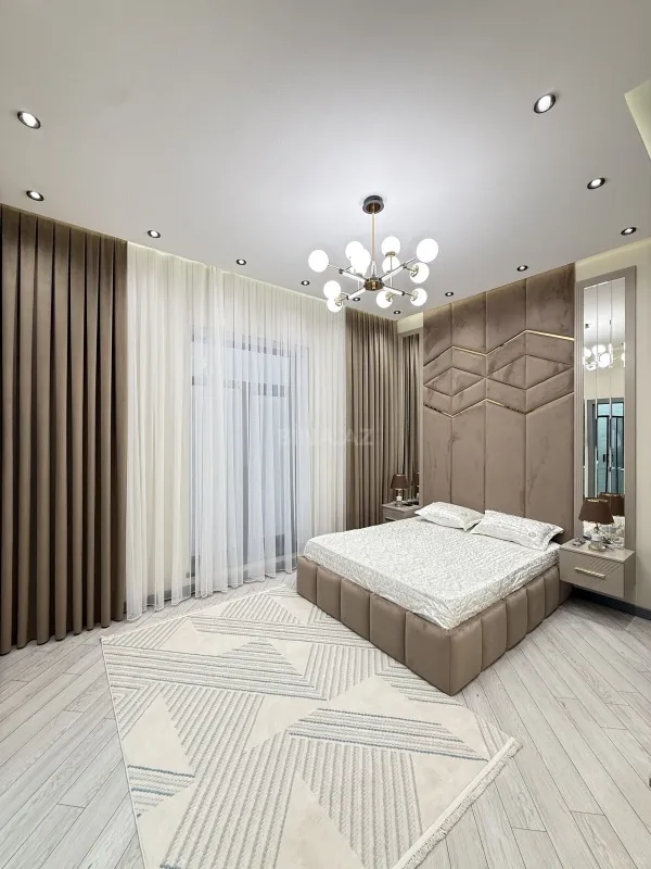 Satılır 5 otaqlı həyət evi 180 m²