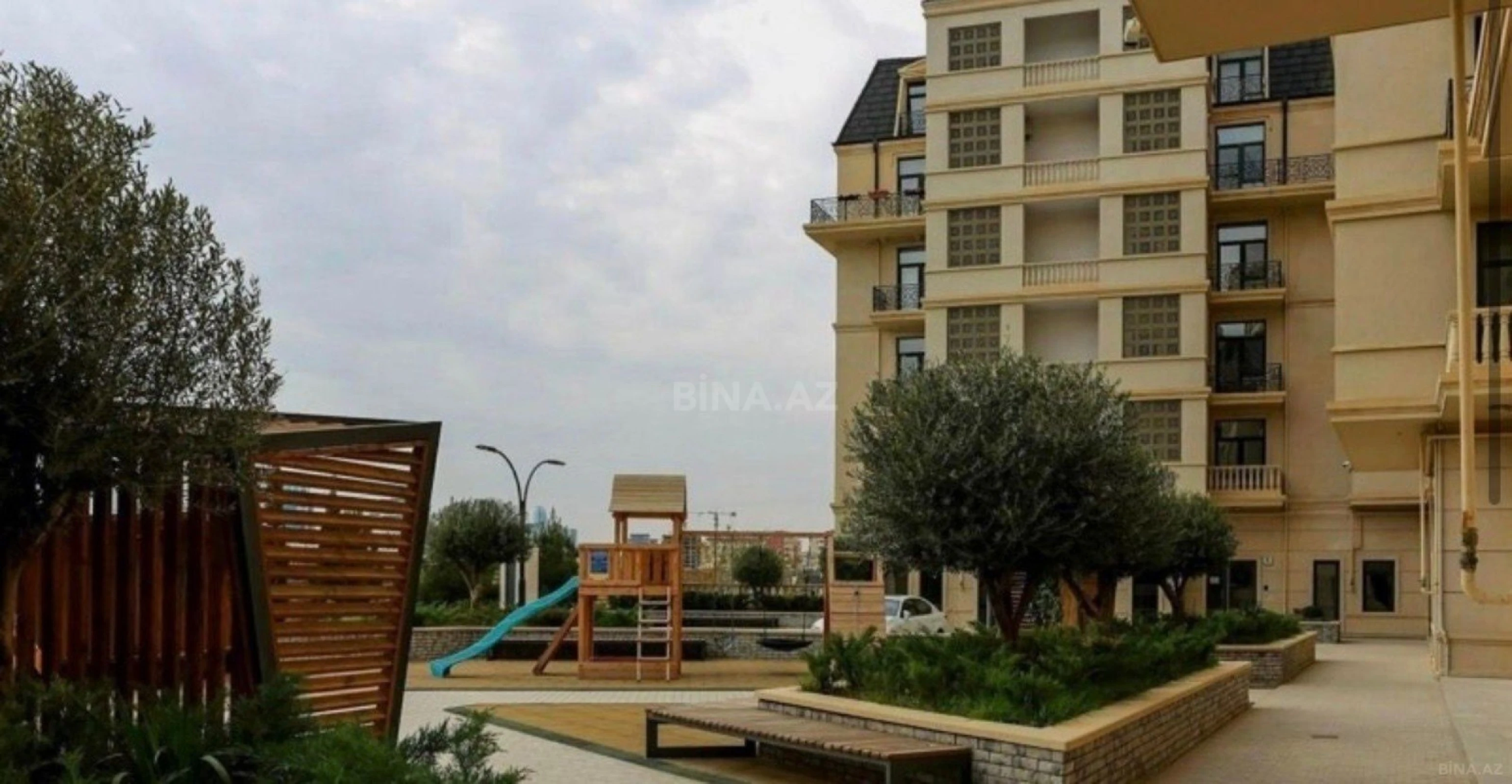 Satılır 3 otaqlı mənzil 101 m²