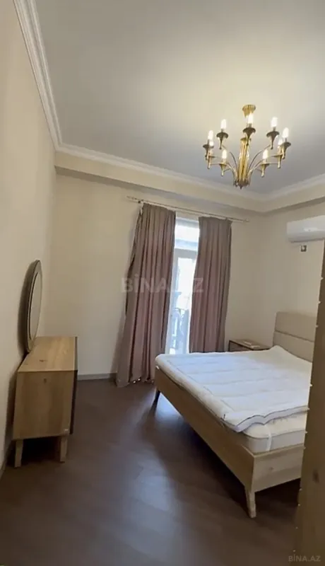 Satılır 3 otaqlı mənzil 101 m²