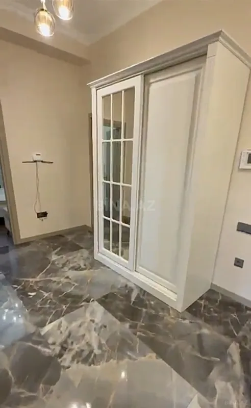 Satılır 3 otaqlı mənzil 101 m²