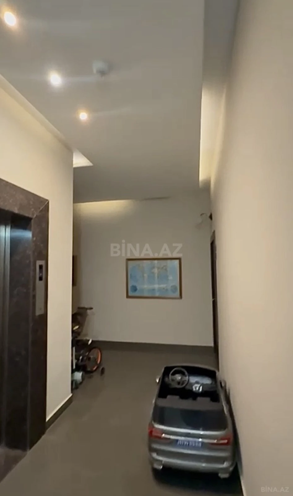 Satılır 3 otaqlı mənzil 101 m²