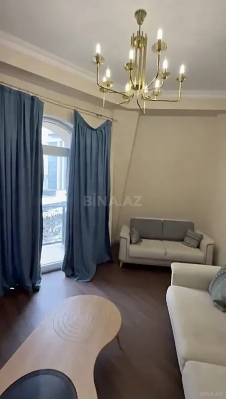 Satılır 3 otaqlı mənzil 101 m²