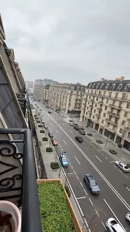 Satılır 3 otaqlı mənzil 101 m²