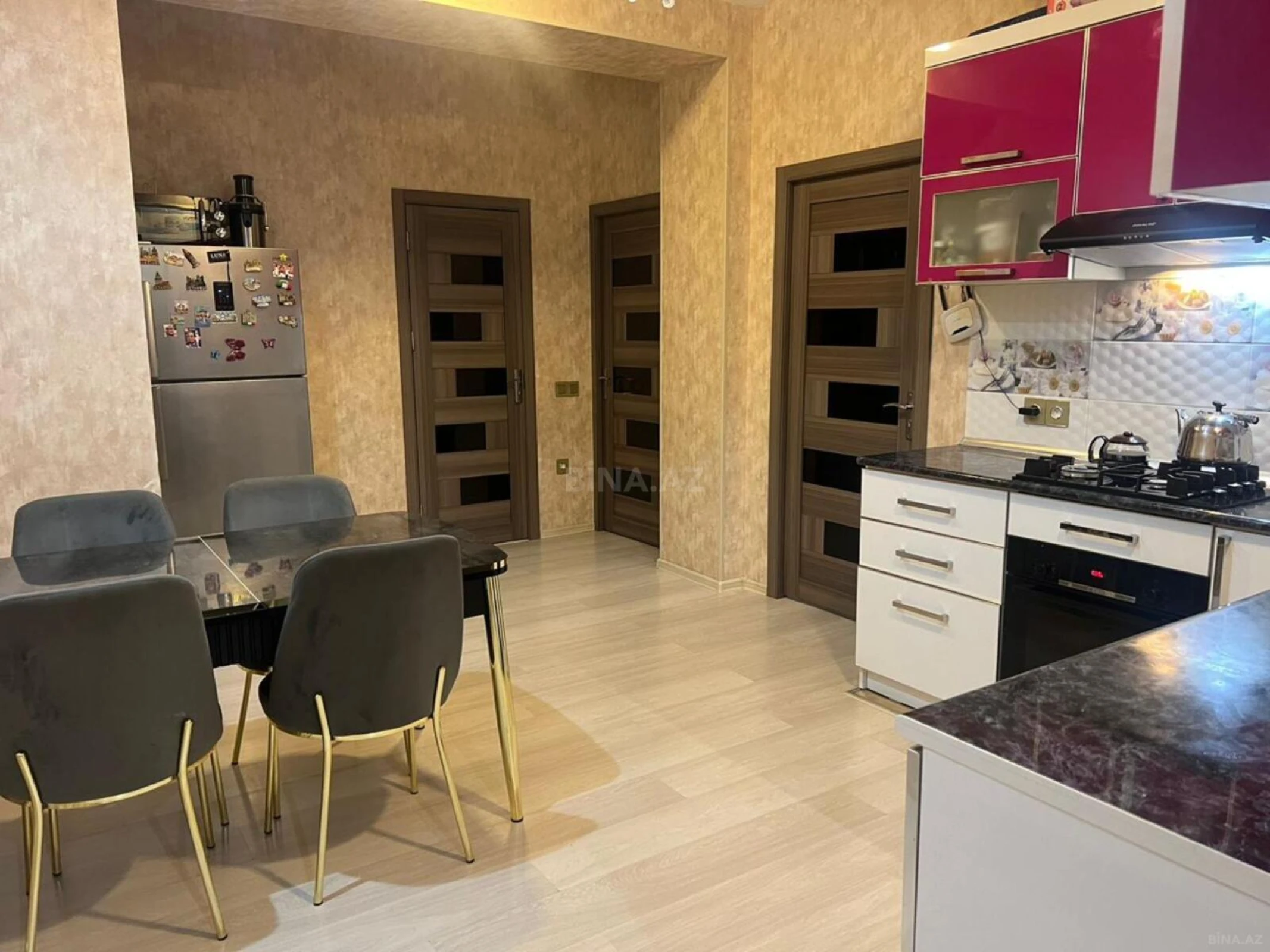 Satılır 2 otaqlı mənzil 72 m²