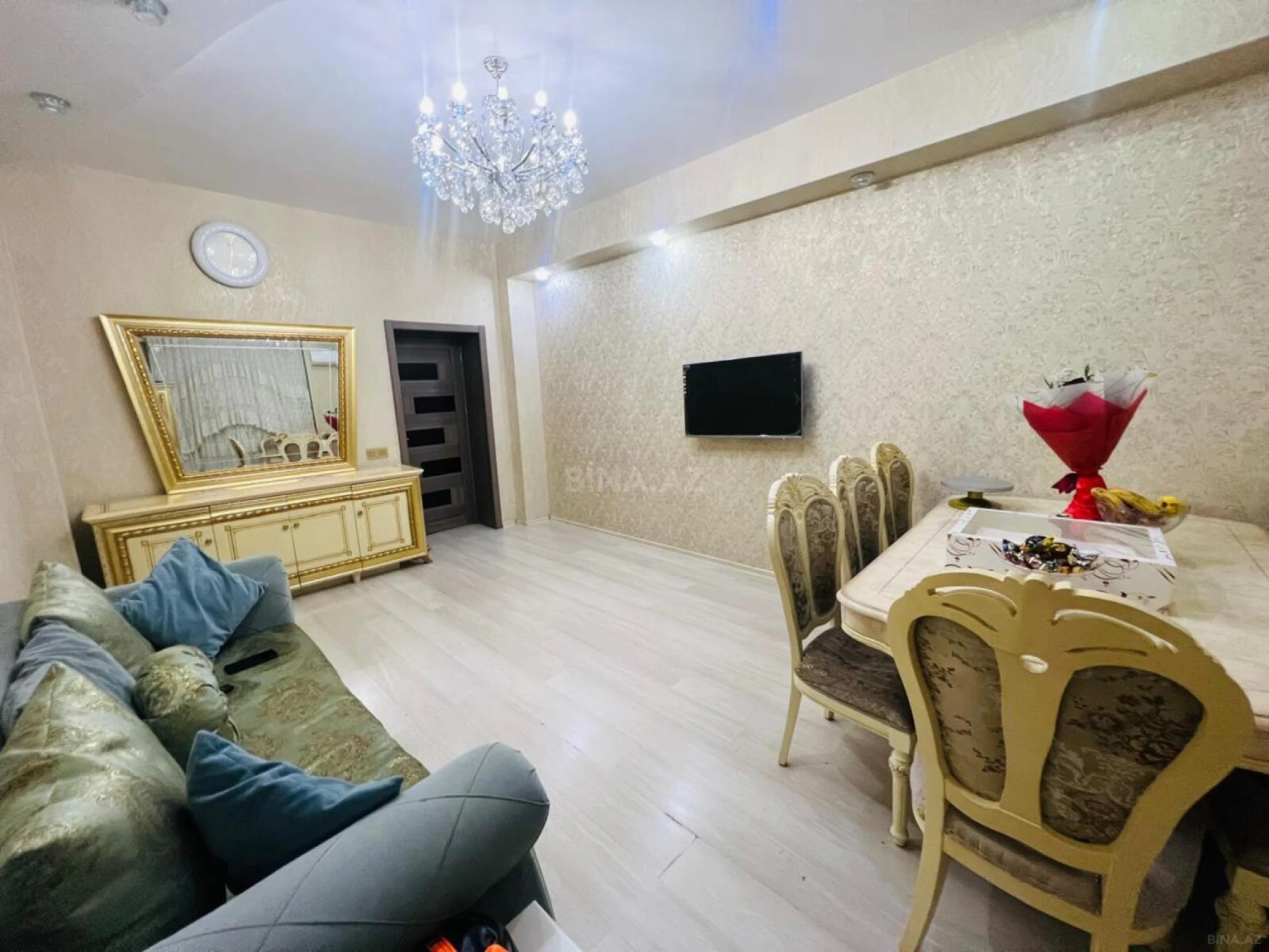 Satılır 2 otaqlı mənzil 72 m²