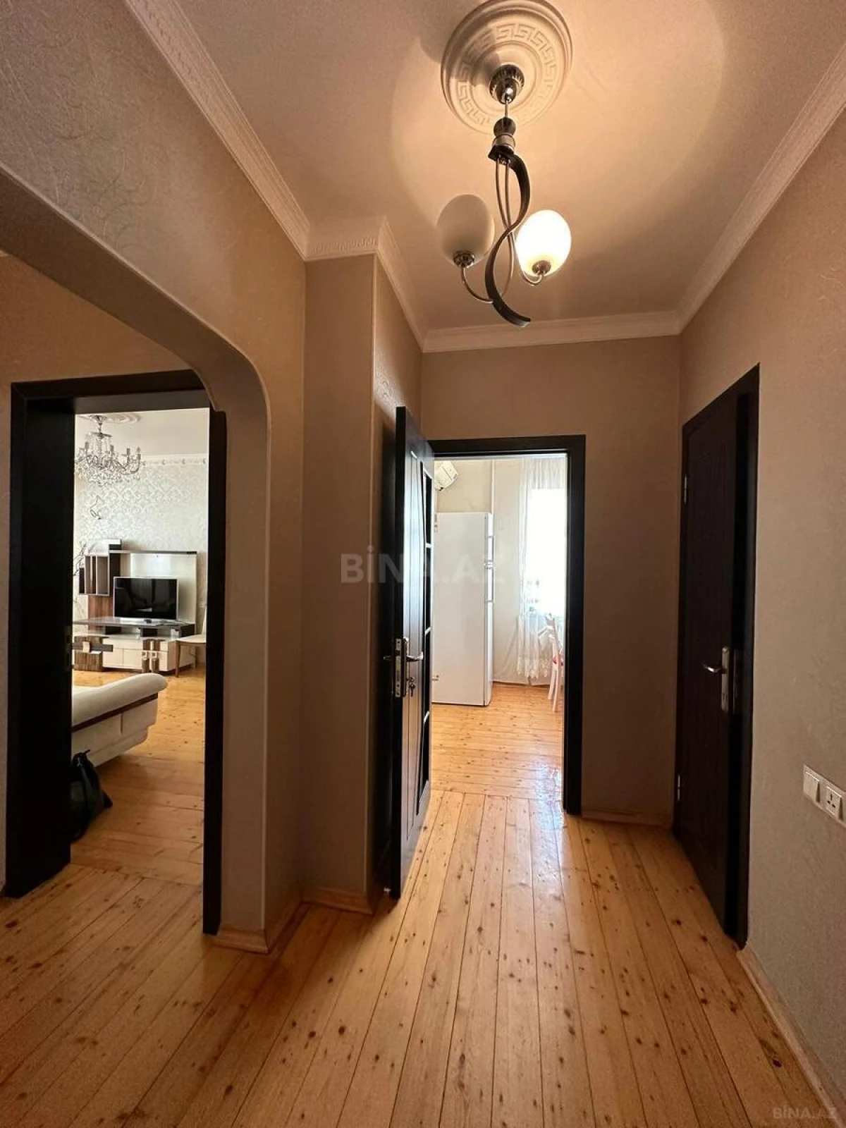 Satılır 2 otaqlı mənzil 53 m²