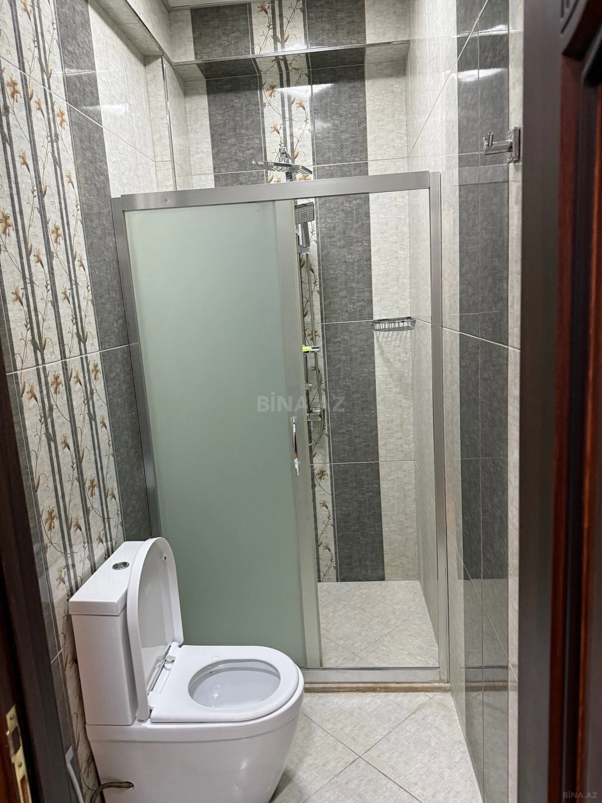 Kirayə verilir 2 otaqlı mənzil 110 m²