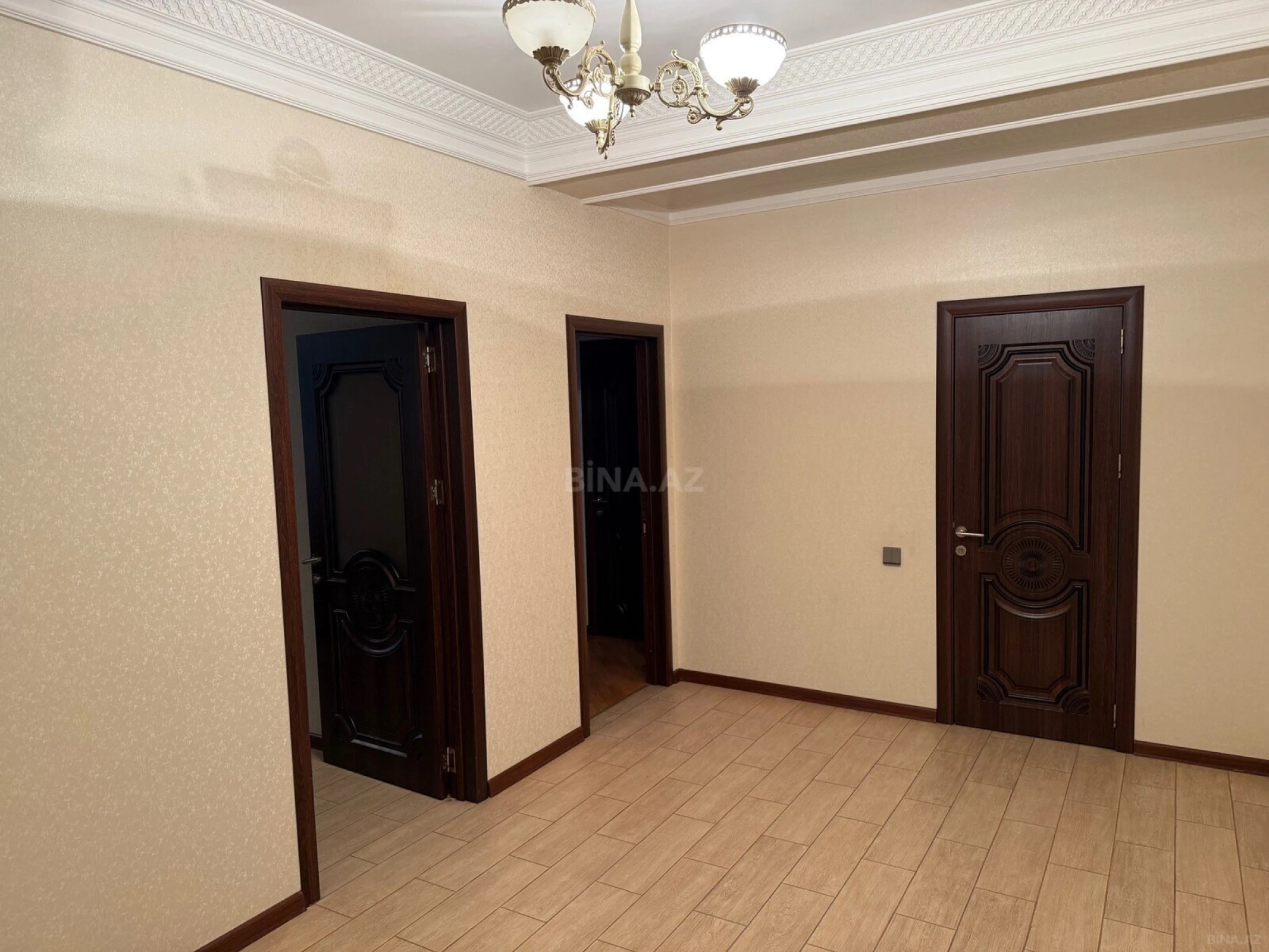 Kirayə verilir 2 otaqlı mənzil 110 m²