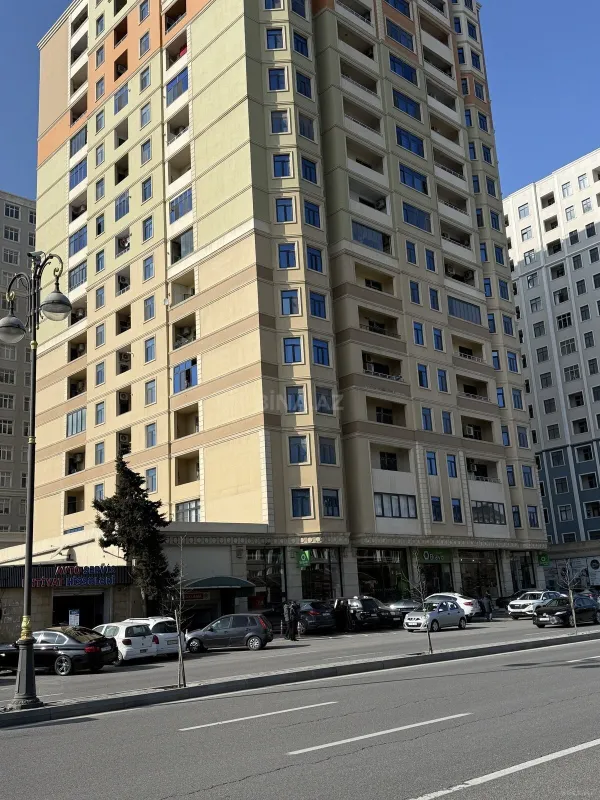Kirayə verilir 2 otaqlı mənzil 110 m²