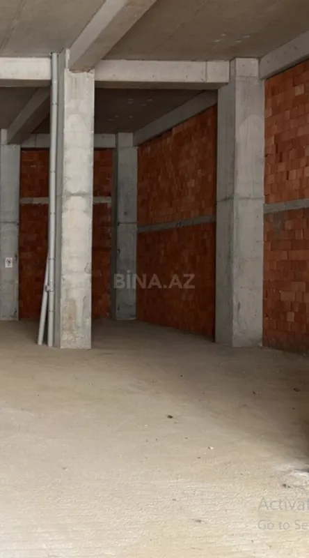 Satılır obyekt 728 m²