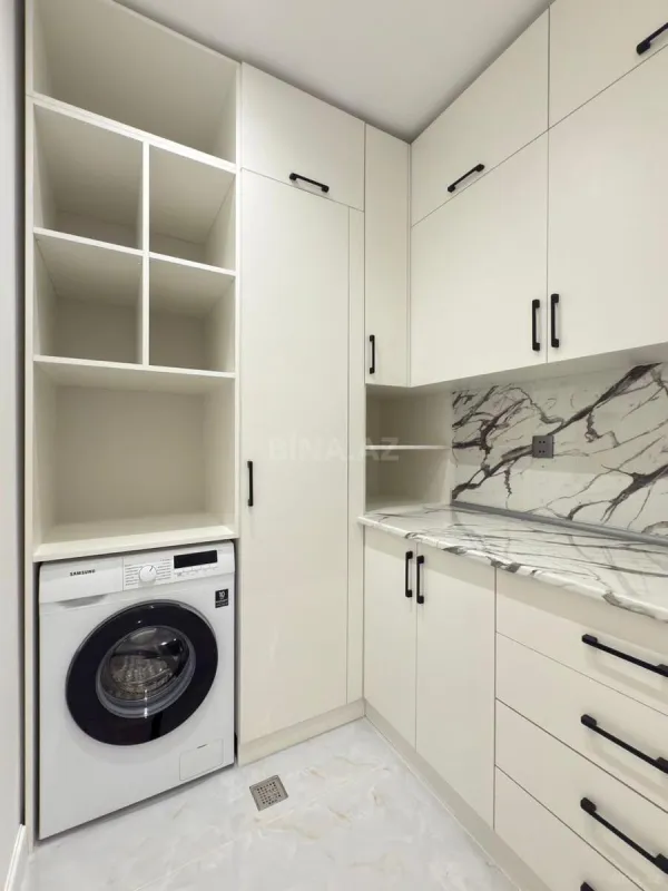 Satılır 3 otaqlı mənzil 118 m²