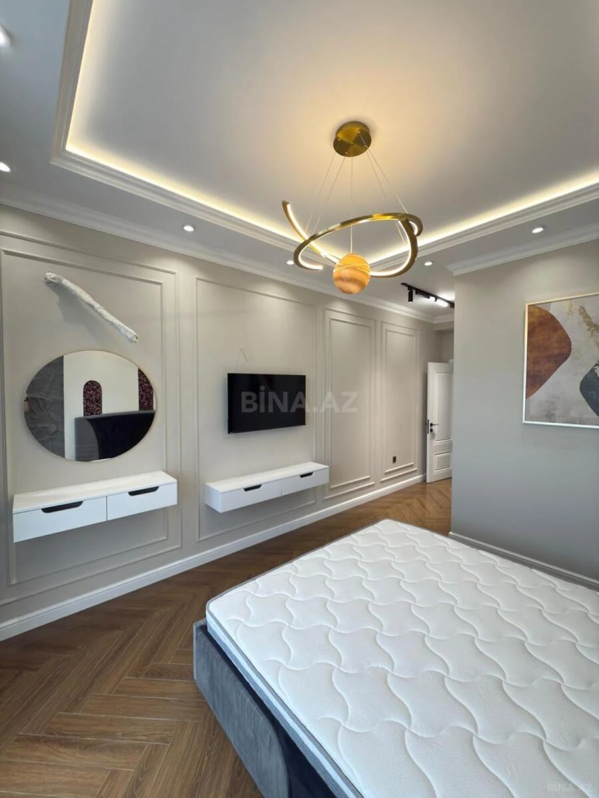 Satılır 3 otaqlı mənzil 118 m²