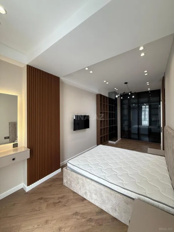 Satılır 3 otaqlı mənzil 118 m²