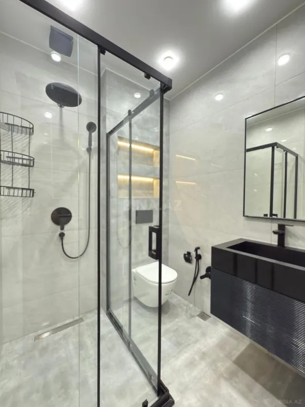 Satılır 3 otaqlı mənzil 118 m²