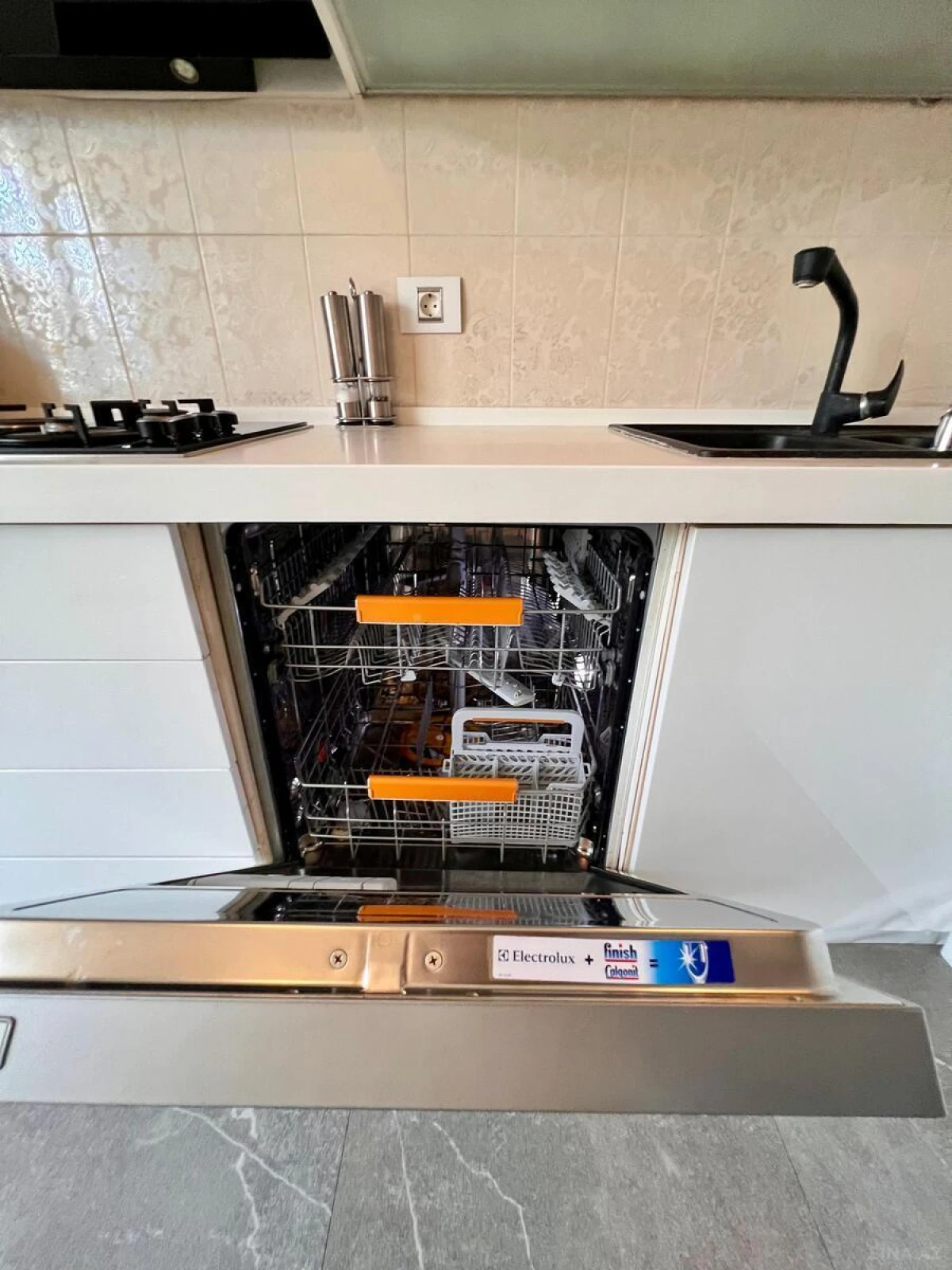 Kirayə verilir 3 otaqlı mənzil 110 m²