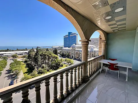 Kirayə verilir 3 otaqlı mənzil 110 m²