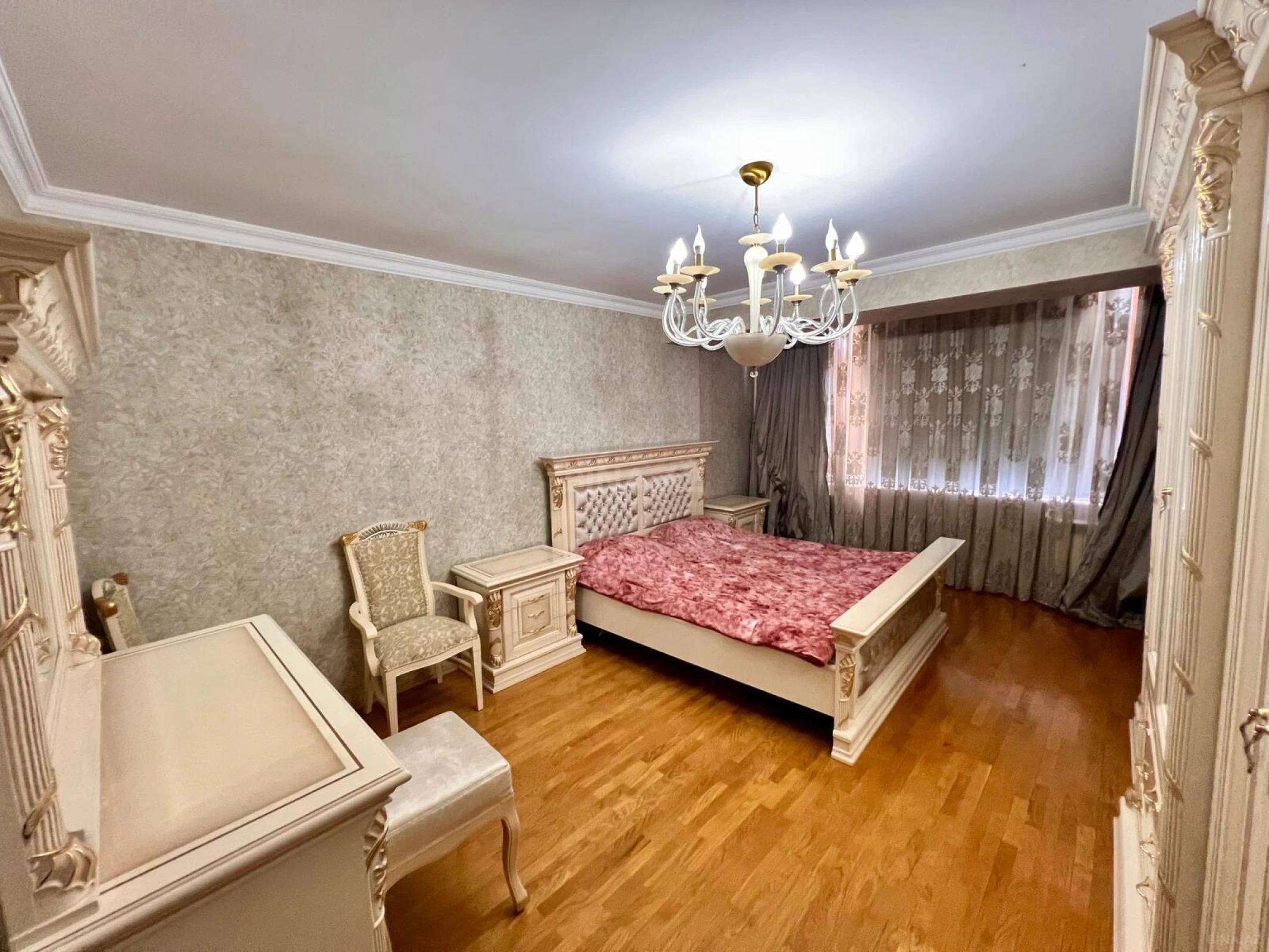 Kirayə verilir 3 otaqlı mənzil 110 m²