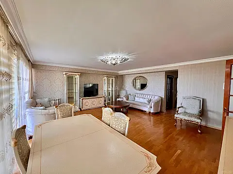 Kirayə verilir 3 otaqlı mənzil 110 m²