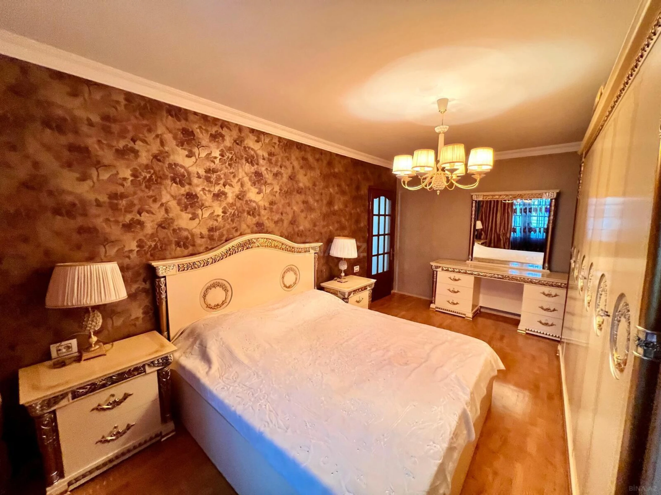 Kirayə verilir 3 otaqlı mənzil 110 m²