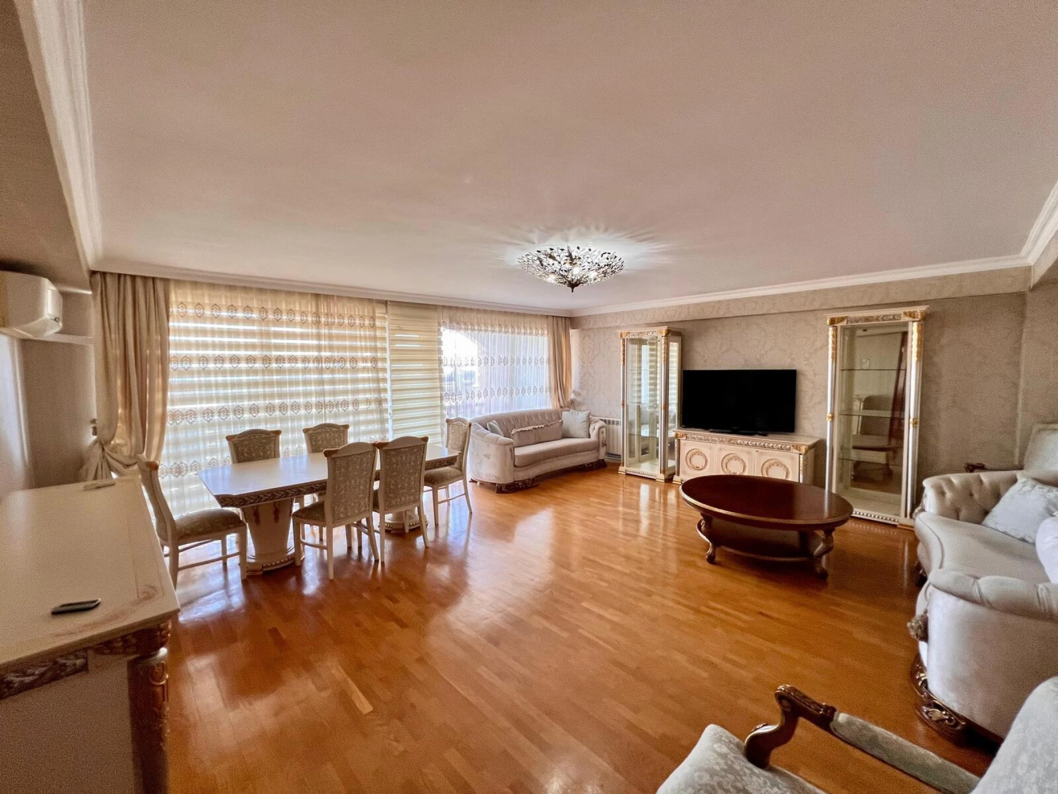 Kirayə verilir 3 otaqlı mənzil 110 m²